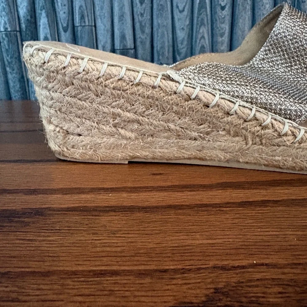 White Mountain Beachball Gold Metallic Espadrille Wedge Sandals Womens 8.5M